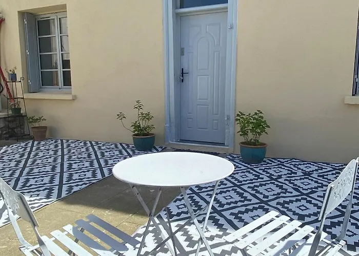 2 Pièces élégant Calme Parking Sur Place Foix